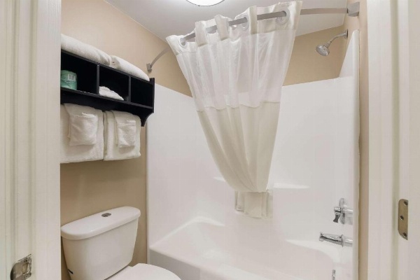 Quality Inn Alcoa Knoxville image 14