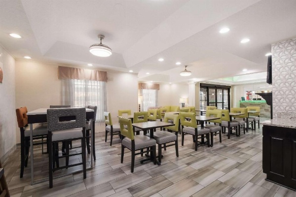 Quality Inn Alcoa Knoxville image 25